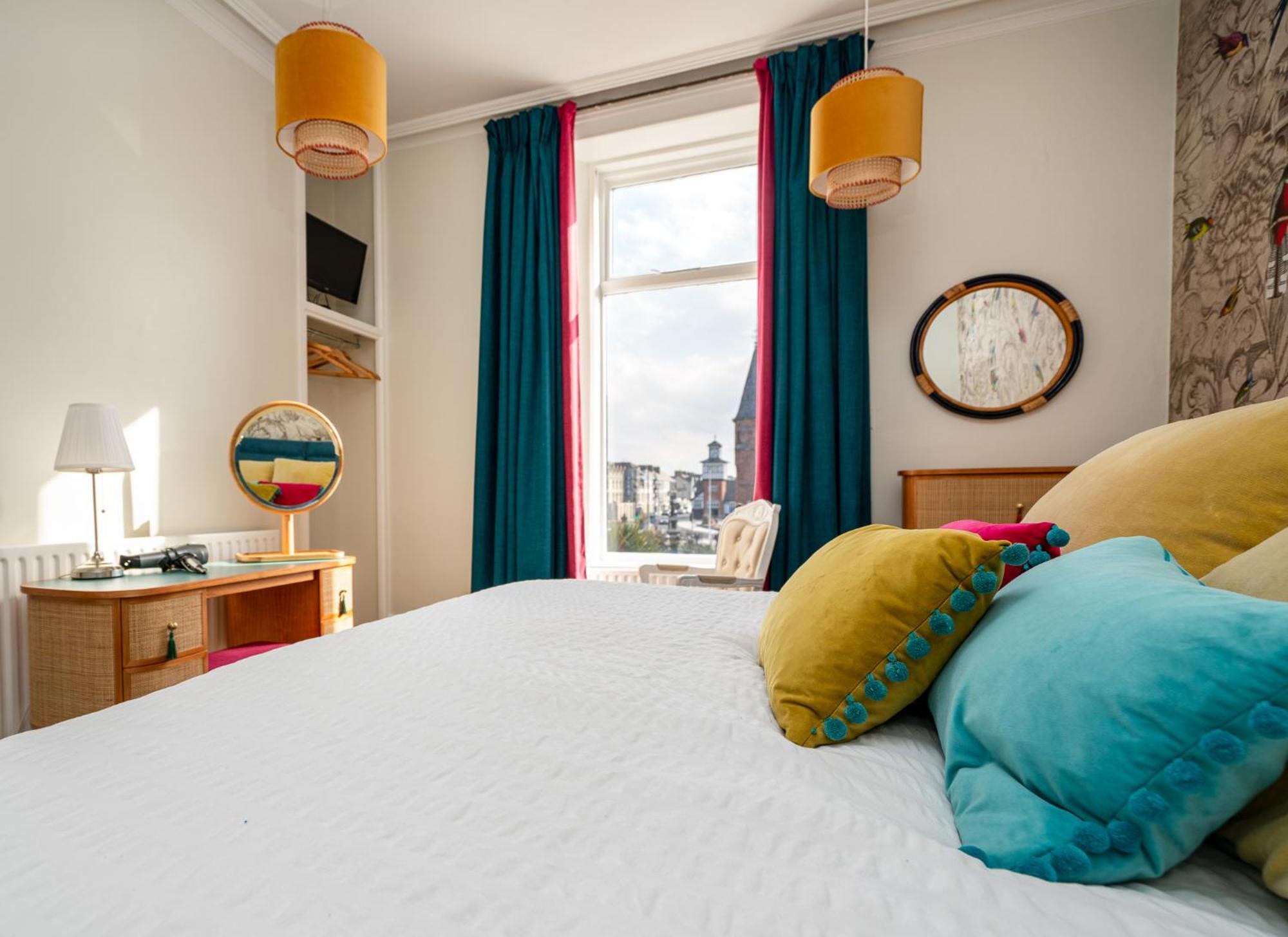 Antrim House Guest Rooms & Suites (Adults Only) Portrush Luaran gambar