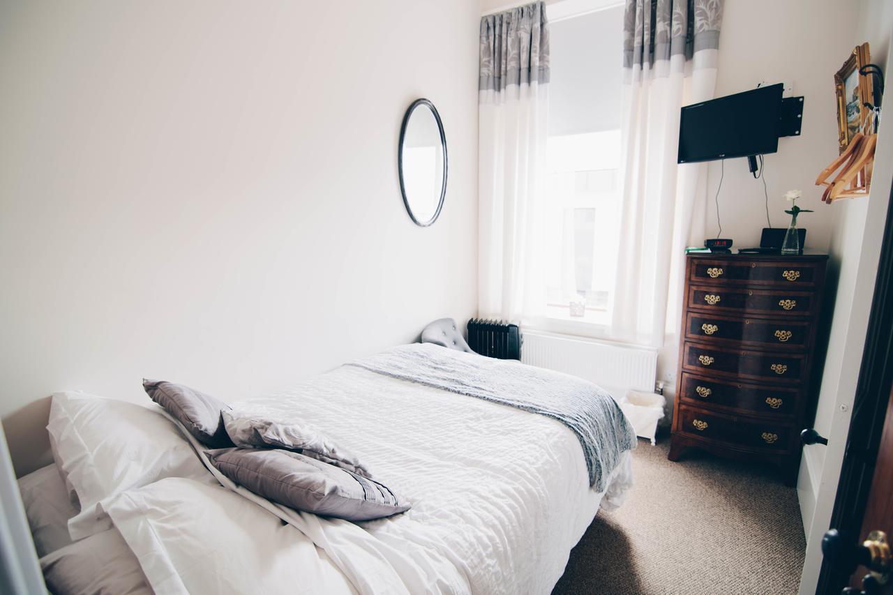 Antrim House Guest Rooms & Suites (Adults Only) Portrush Luaran gambar